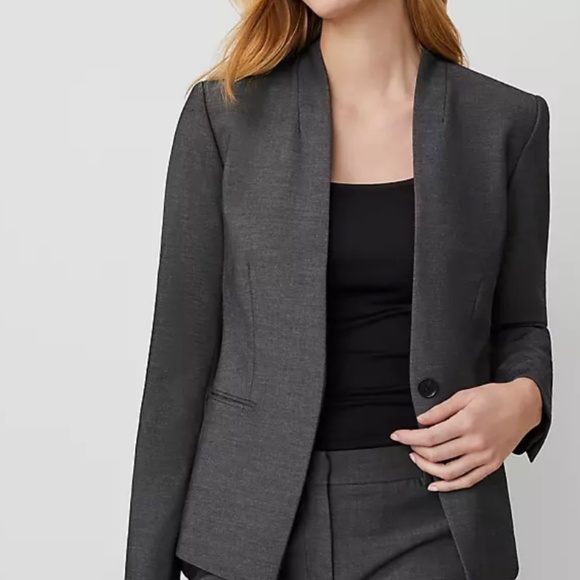 Ann Taylor The Petite Cutaway Blazer in Bi-Stretch Dark Gray Size 12P Preowned - Picture 2 of 16
